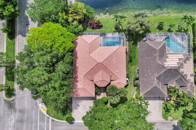 4921 NW 112th Dr, Coral Springs, FL 33076