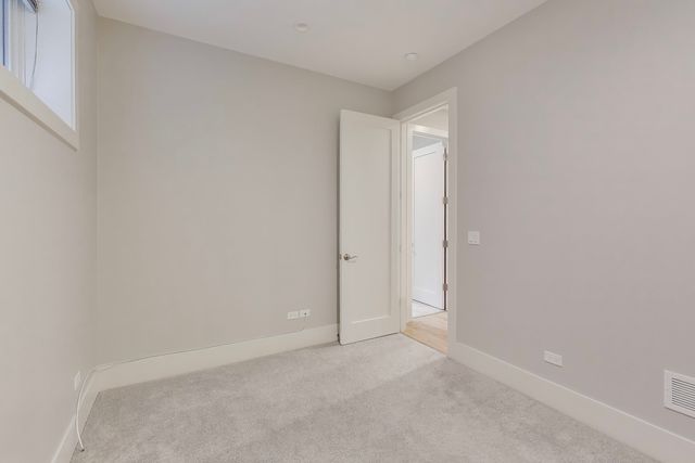 4135 N Kenmore Avenue 1E, Chicago, IL 60613