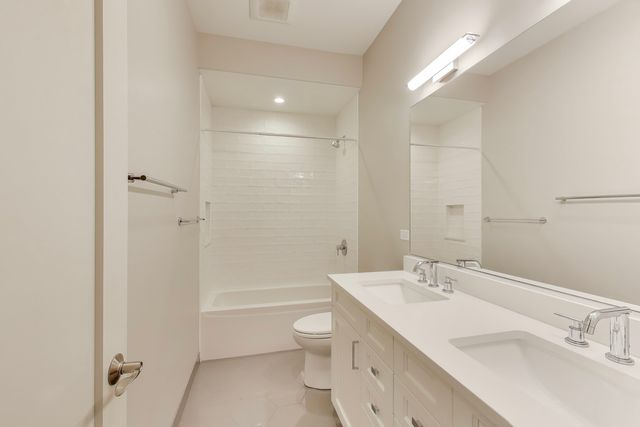 4135 N Kenmore Avenue 1E, Chicago, IL 60613