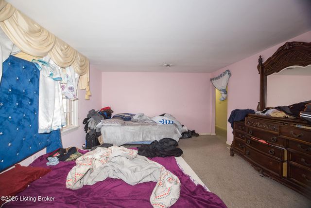 6409 Lower Hunters, Louisville, KY 40258