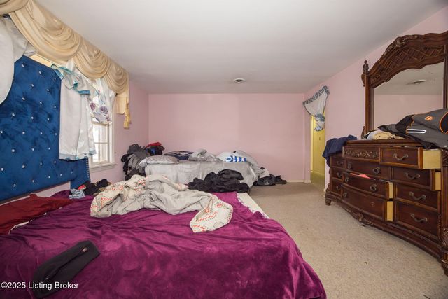 6409 Lower Hunters, Louisville, KY 40258