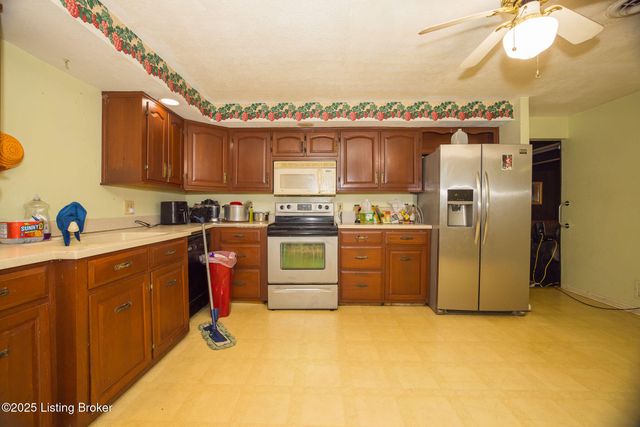 6409 Lower Hunters, Louisville, KY 40258