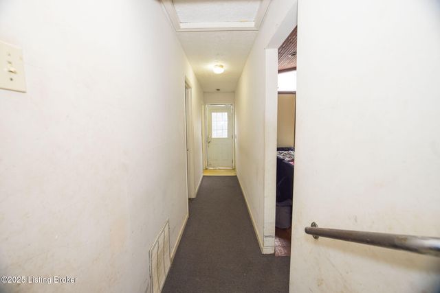 6409 Lower Hunters, Louisville, KY 40258