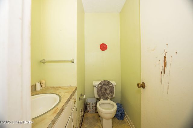 6409 Lower Hunters, Louisville, KY 40258