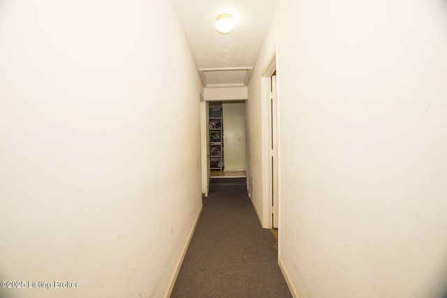 6409 Lower Hunters, Louisville, KY 40258