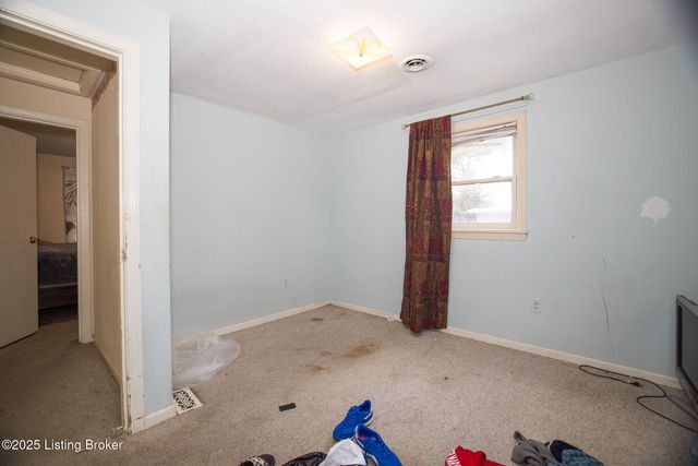 6409 Lower Hunters, Louisville, KY 40258