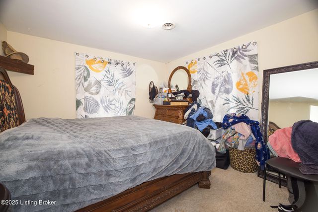 6409 Lower Hunters, Louisville, KY 40258