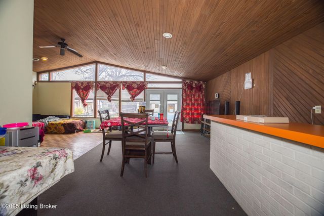 6409 Lower Hunters, Louisville, KY 40258