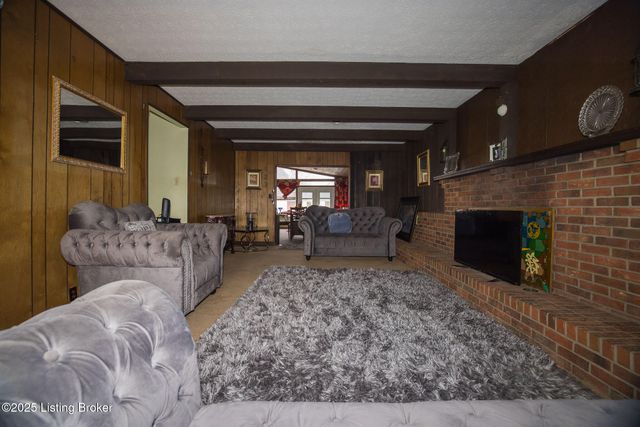 6409 Lower Hunters, Louisville, KY 40258