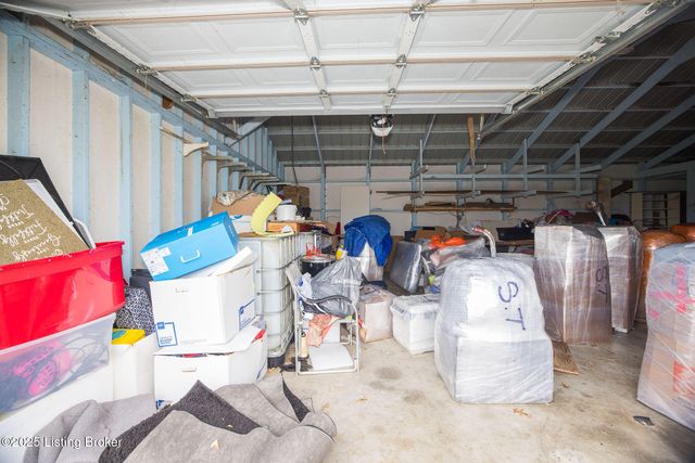 6409 Lower Hunters, Louisville, KY 40258