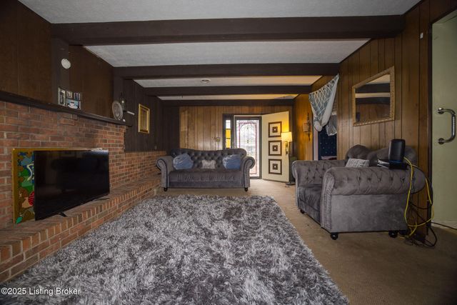 6409 Lower Hunters, Louisville, KY 40258