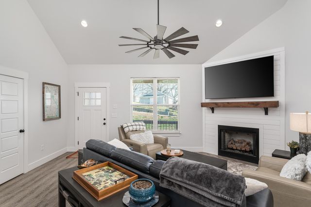 3359 Northrop Street, Lupton City, TN 37351