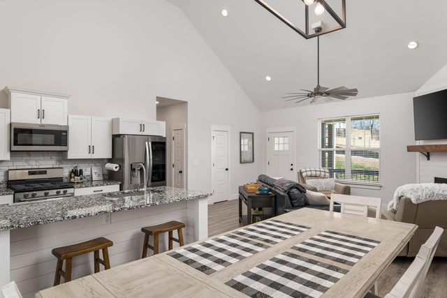 3359 Northrop Street, Lupton City, TN 37351