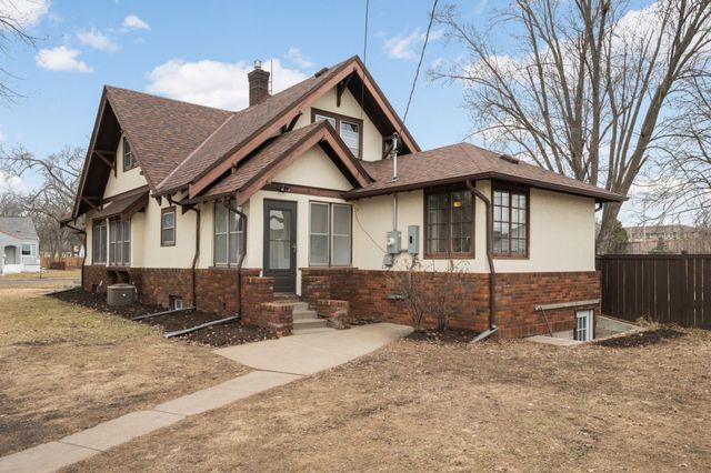 4100 Vera Cruz Avenue N, Robbinsdale, MN 55422