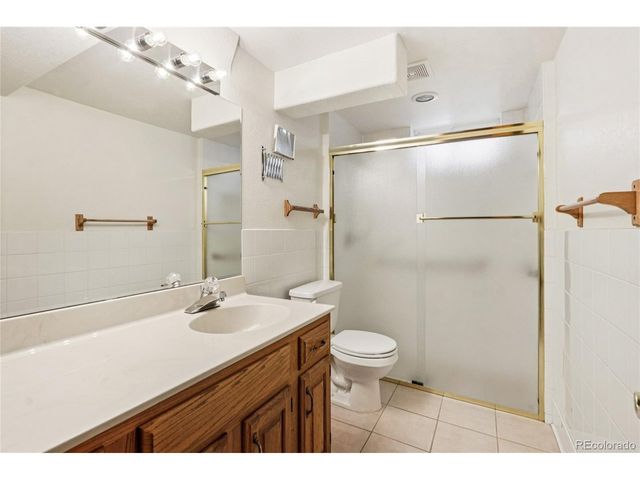 1825 S Saulsbury Ct, Lakewood, CO 80232