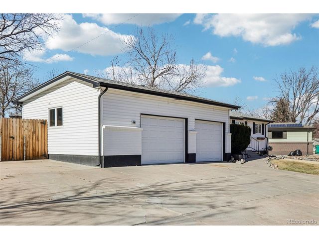 1825 S Saulsbury Ct, Lakewood, CO 80232