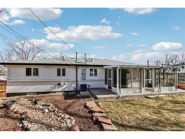1825 S Saulsbury Ct, Lakewood, CO 80232