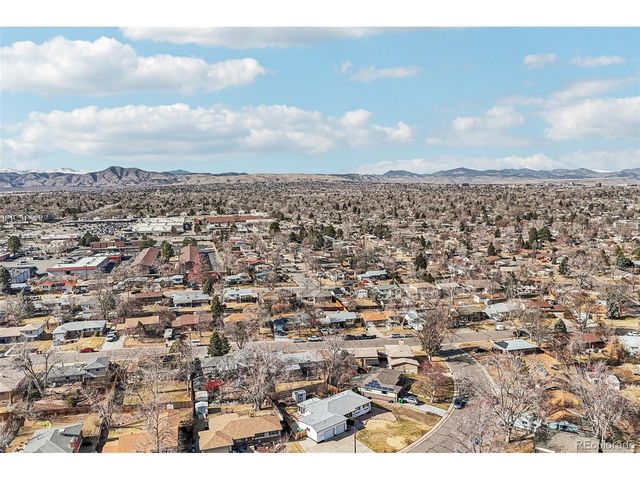 1825 S Saulsbury Ct, Lakewood, CO 80232