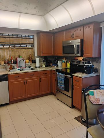 5665 LAKEVIEW MEWS Drive, Boynton Beach, FL 33437