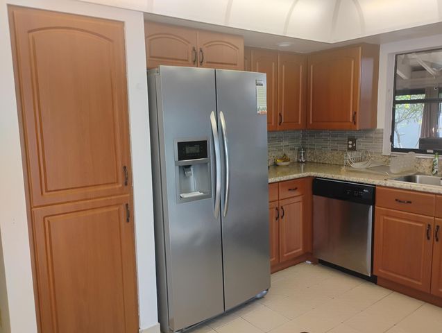 5665 LAKEVIEW MEWS Drive, Boynton Beach, FL 33437