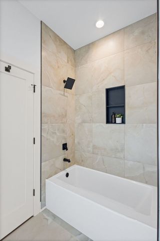 433 E 46th Place, Chicago, IL 60653