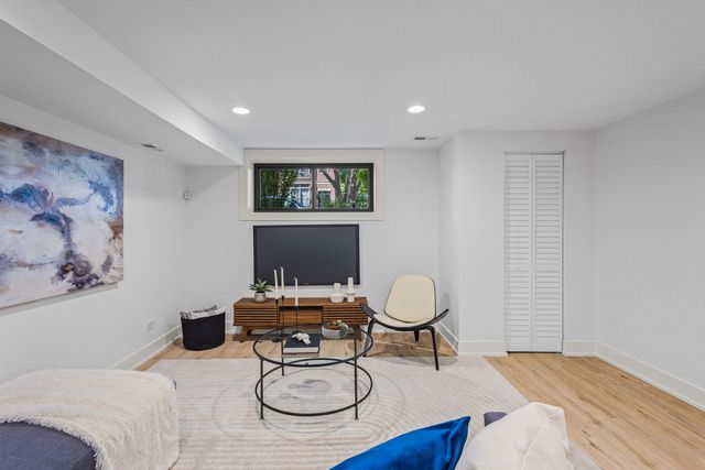433 E 46th Place, Chicago, IL 60653