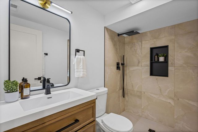 433 E 46th Place, Chicago, IL 60653