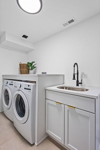 433 E 46th Place, Chicago, IL 60653