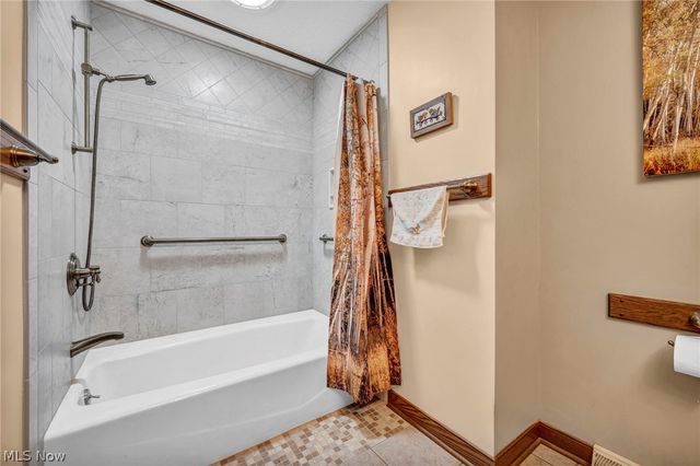 6569 Milhaven Avenue NW, Canal Fulton, OH 44614
