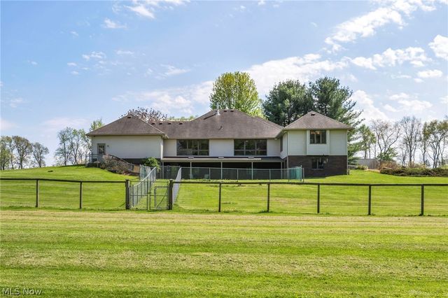 6569 Milhaven Avenue NW, Canal Fulton, OH 44614