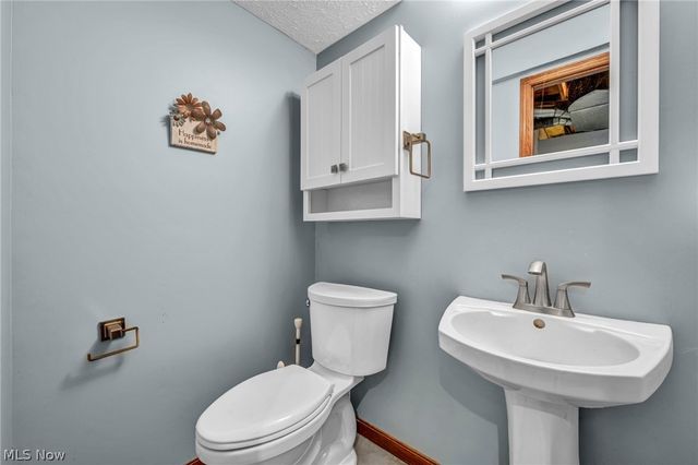 6569 Milhaven Avenue NW, Canal Fulton, OH 44614