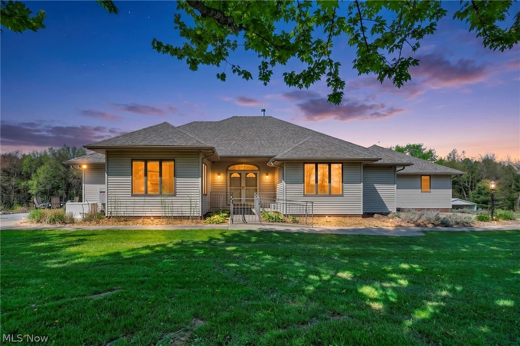 6569 Milhaven Avenue NW, Canal Fulton, OH 44614