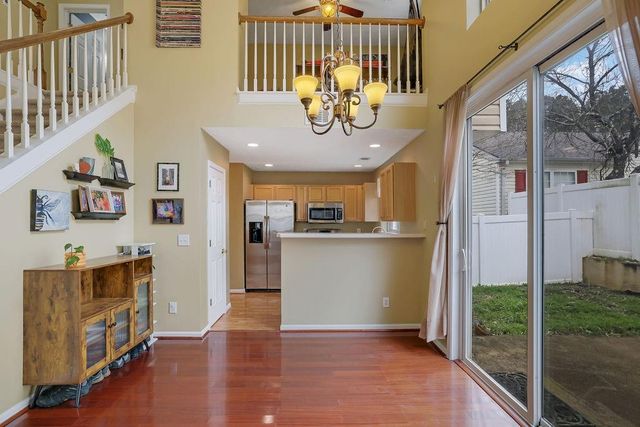 423 W Oaks Trail, Woodstock, GA 30188