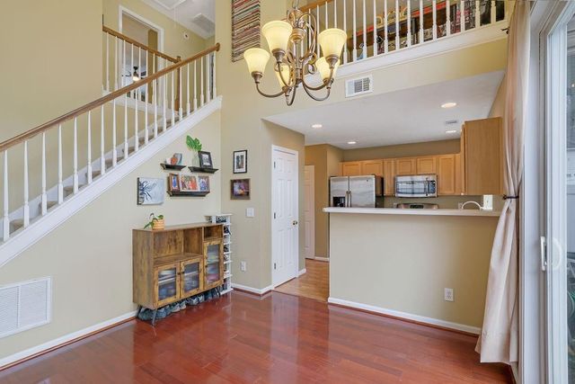 423 W Oaks Trail, Woodstock, GA 30188