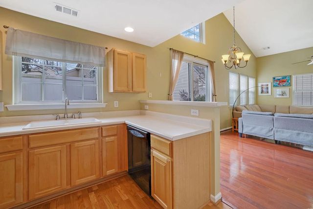 423 W Oaks Trail, Woodstock, GA 30188