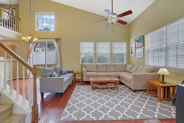 423 W Oaks Trail, Woodstock, GA 30188