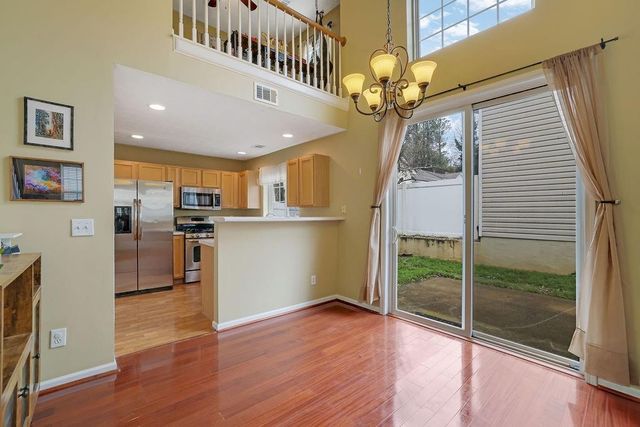 423 W Oaks Trail, Woodstock, GA 30188