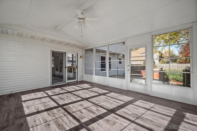 231 N Cambridge Drive, Geneva, IL 60134