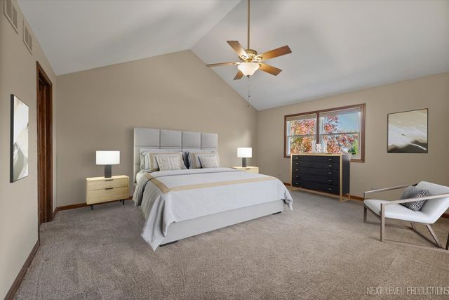 231 N Cambridge Drive, Geneva, IL 60134