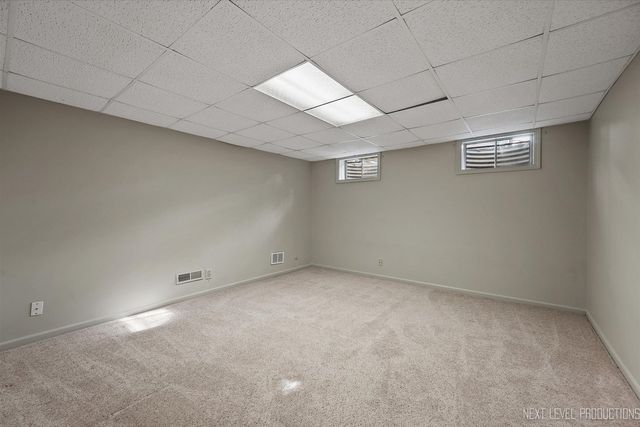 231 N Cambridge Drive, Geneva, IL 60134