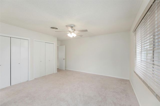 419 N Doak ST, Taylor, TX 76574