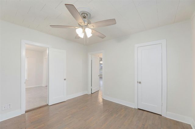 419 N Doak ST, Taylor, TX 76574