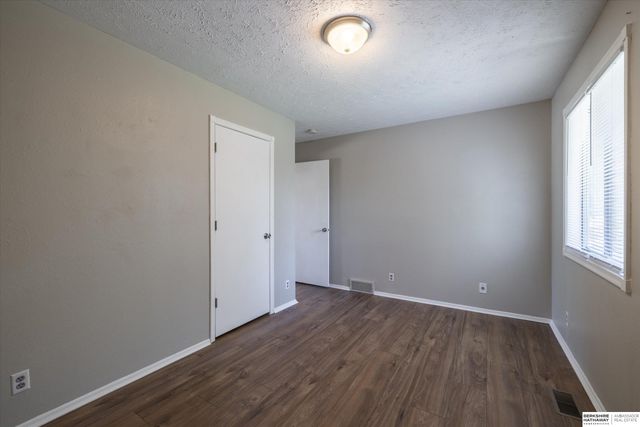 2319 N 189th Circle, Elkhorn, NE 68022