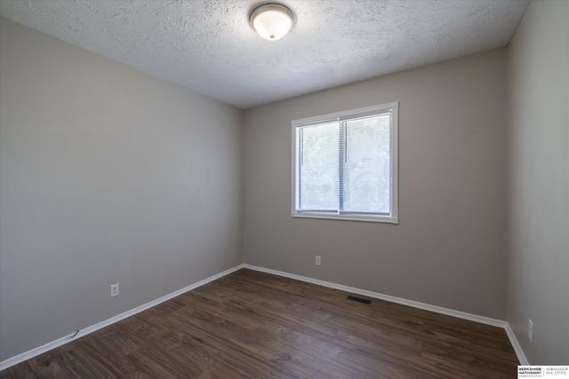 2319 N 189th Circle, Elkhorn, NE 68022