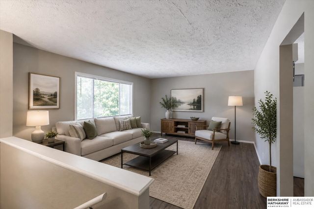 2319 N 189th Circle, Elkhorn, NE 68022