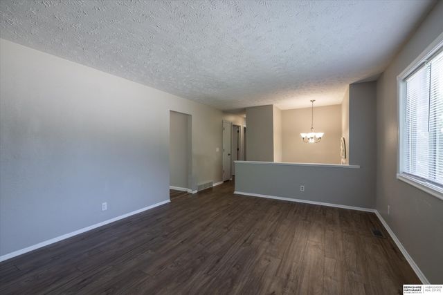 2319 N 189th Circle, Elkhorn, NE 68022