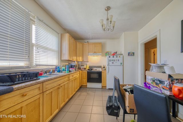 3515 Greenway Drive, Knoxville, TN 37918