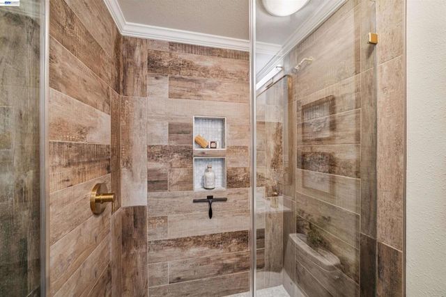 471 Ridgeview Dr, Pleasant Hill, CA 94523