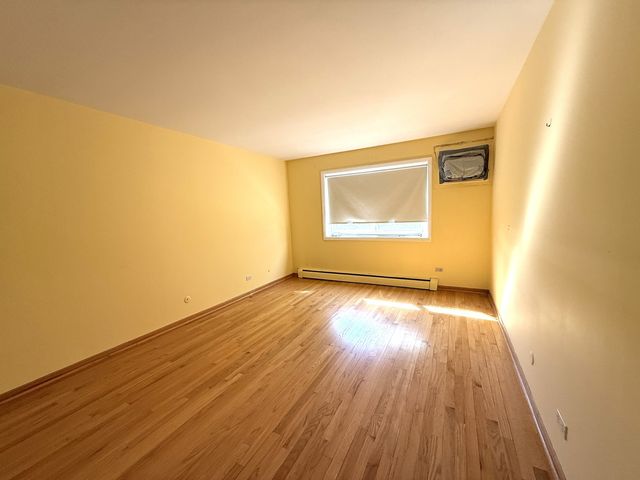 10373 Dearlove Road 304, Glenview, IL 60025