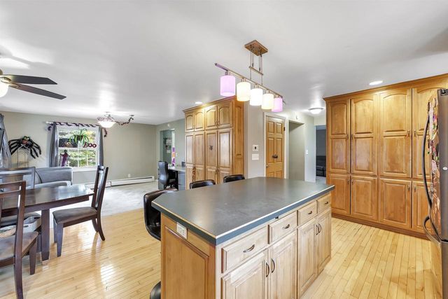 2839 S BROADWAY, Green Bay, WI 54304